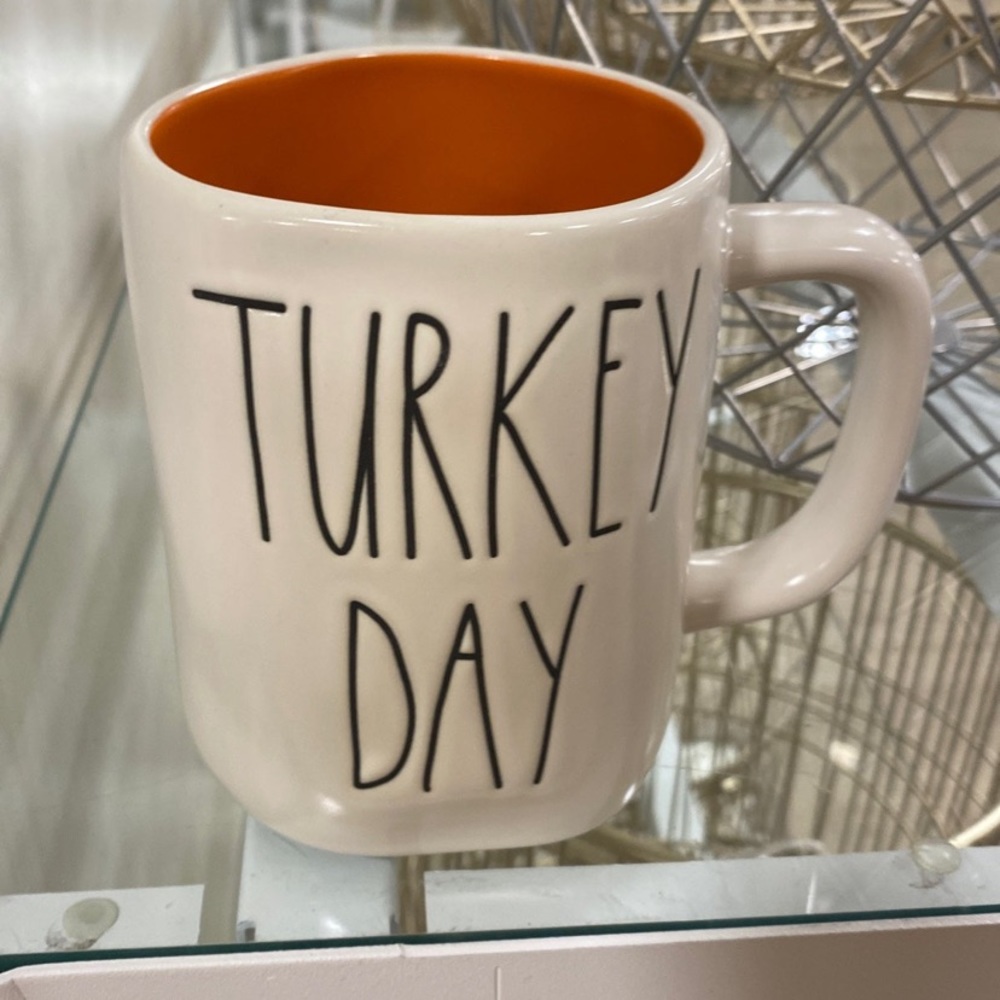 Rae dunn turkey day mug NWT with orange inside